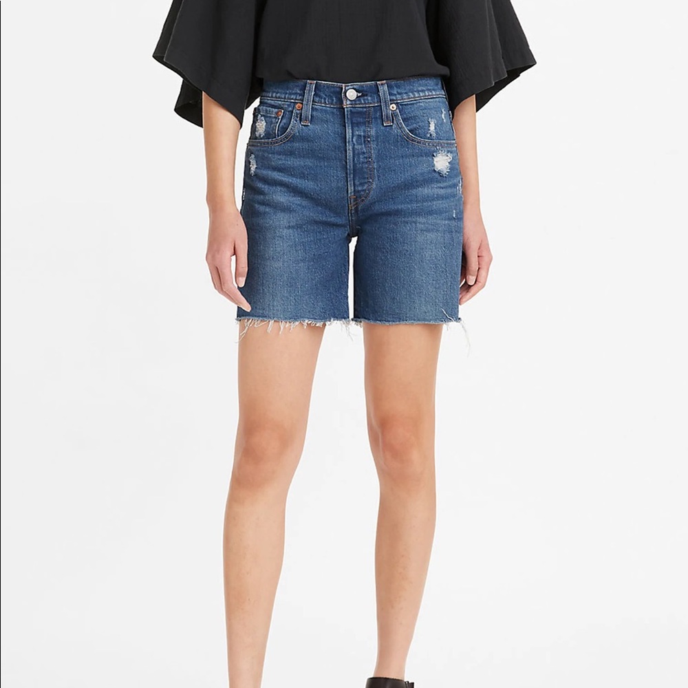 NWT Levi’s Mid Thigh Shorts- Charleston Various Sizes